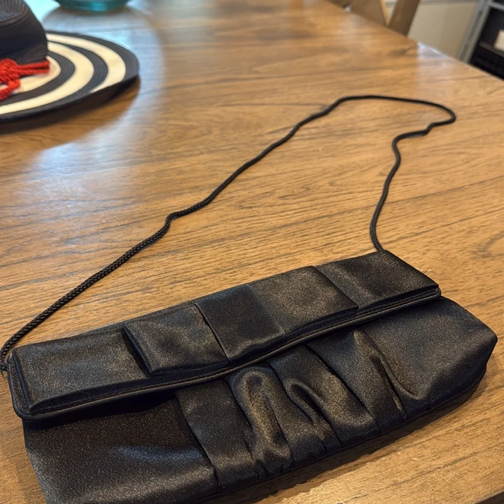 La Regale clutch Shoulder‎ Bag Satin Black
